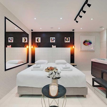Intimate Apartment With Air Conditioner & Jacuzzi 2Br 6P Montmartre Paris Exterior foto