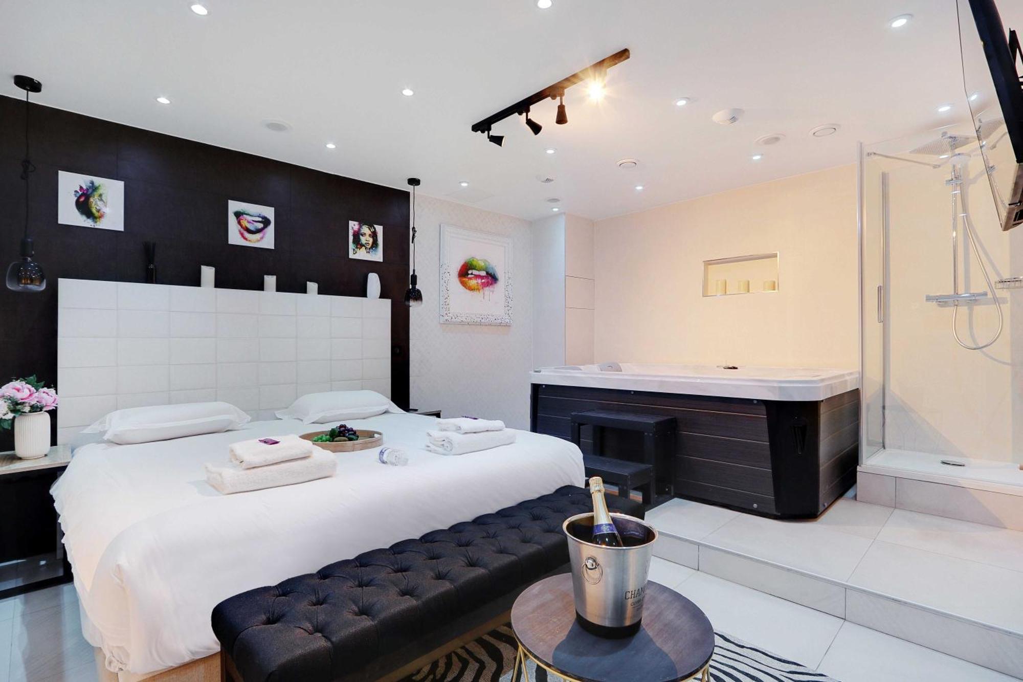 Intimate Apartment With Air Conditioner & Jacuzzi 2Br 6P Montmartre Paris Exterior foto